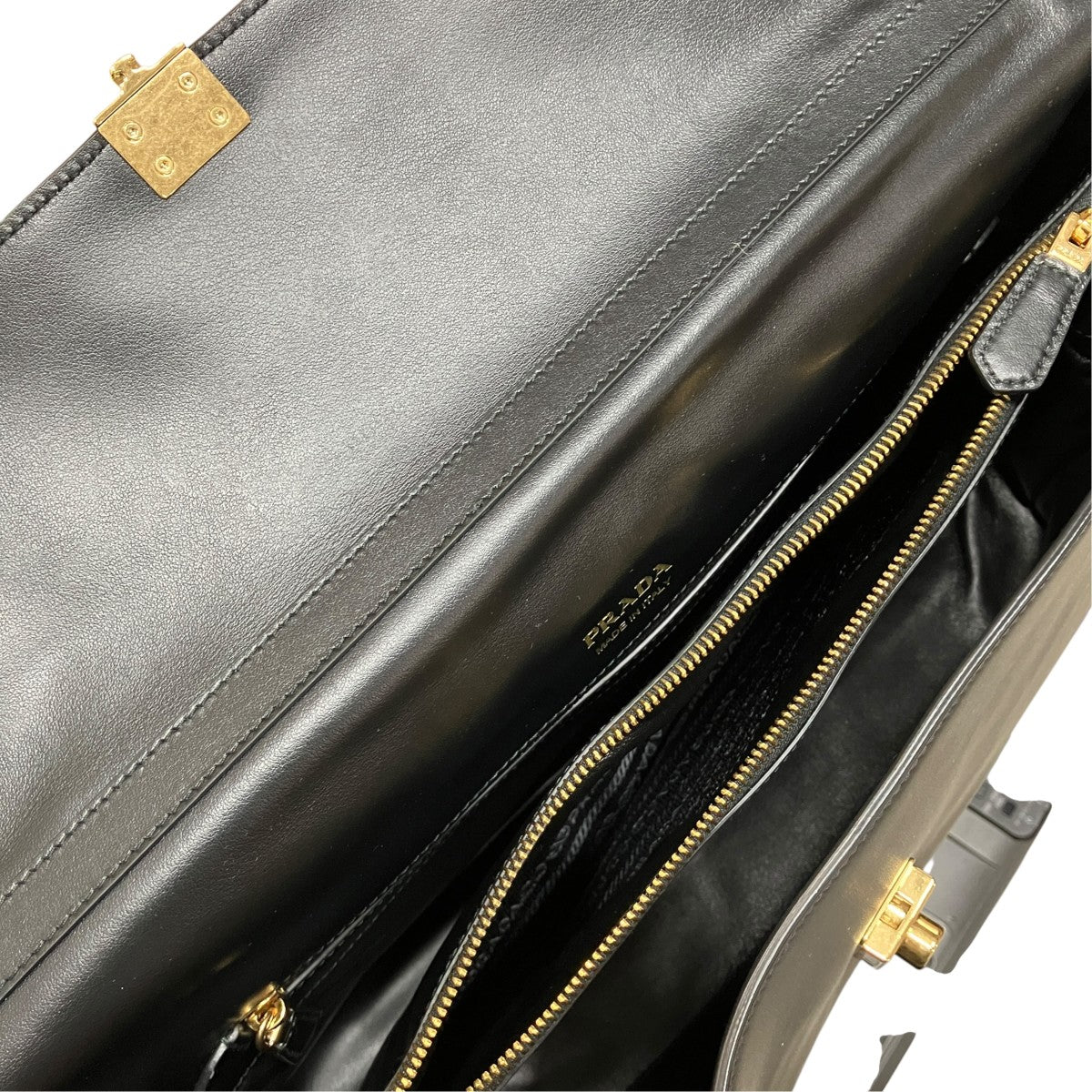 PRADA ソフトカーフレザー フラップ 2WAY ハンドバッグ 古着・中古-6枚目のアイテム画像