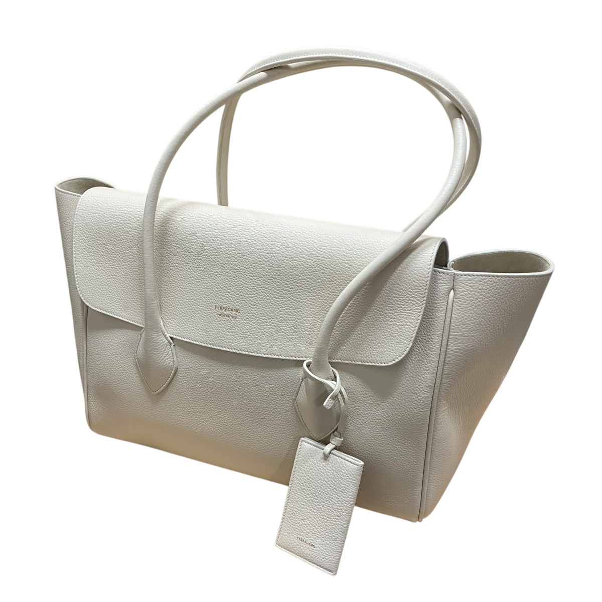 Salvatore Ferragamo(サルヴァトーレフェラガモ) イーストウェスト
