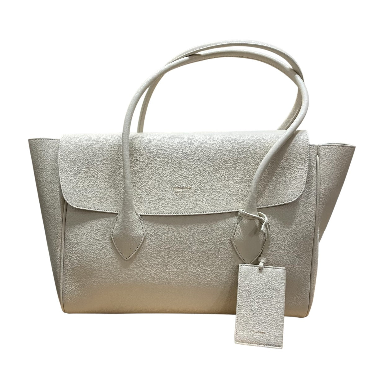 Salvatore Ferragamo(サルヴァトーレフェラガモ) イーストウェスト