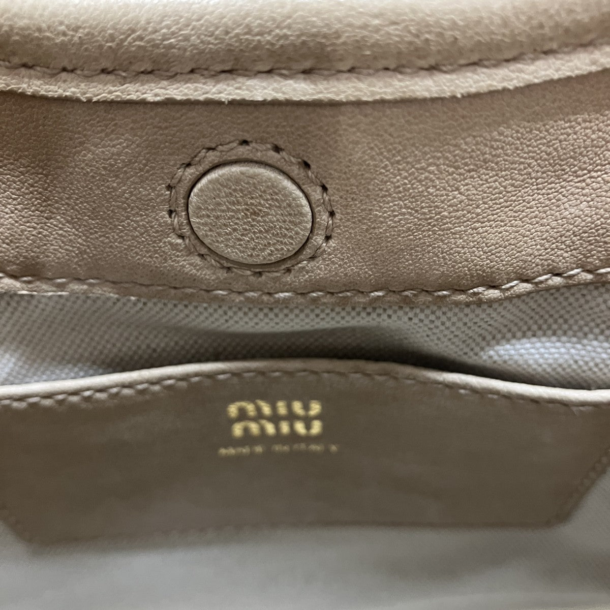MIU MIU ナッパレザーレザーポーチ 古着・中古-7枚目のアイテム画像