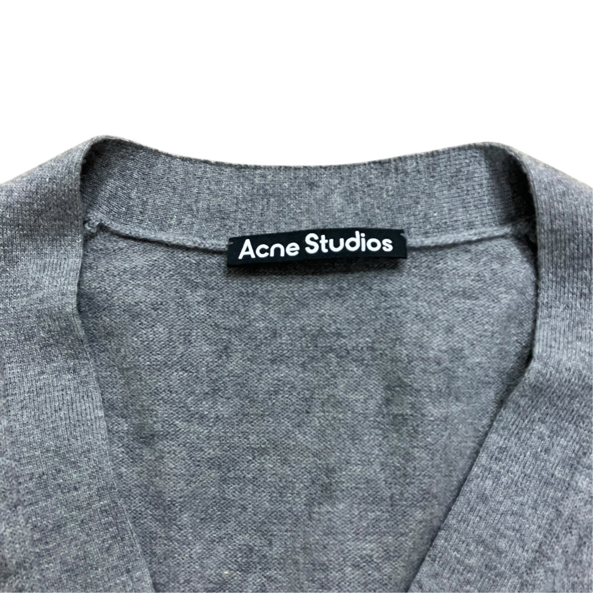 ACNE STUDIOS Vネックロゴパッチカーディガン 古着・中古-5枚目のアイテム画像