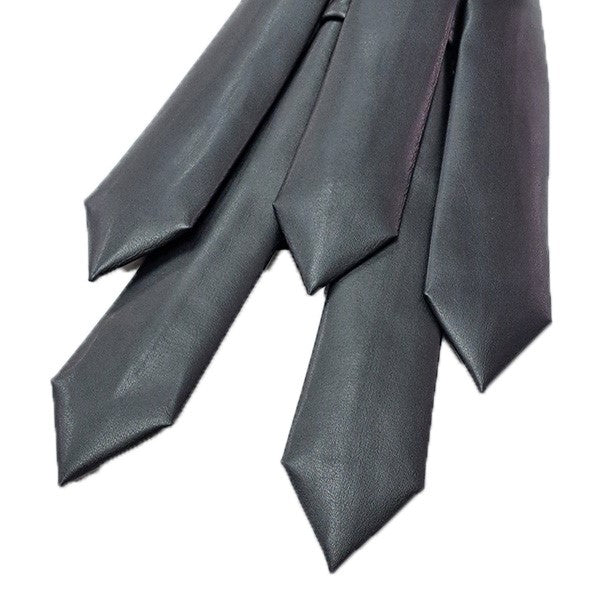 noir kei ninomiya(ノワールケイニノミヤ) Bow Tie Necklaceボウタイ