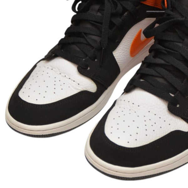 ナイキのAIR JORDAN 1 MID SHATTERED BACKBOARD スニーカー エアジョーダン1 554724-058です。 NIKE シューズ 古着・中古アイテム