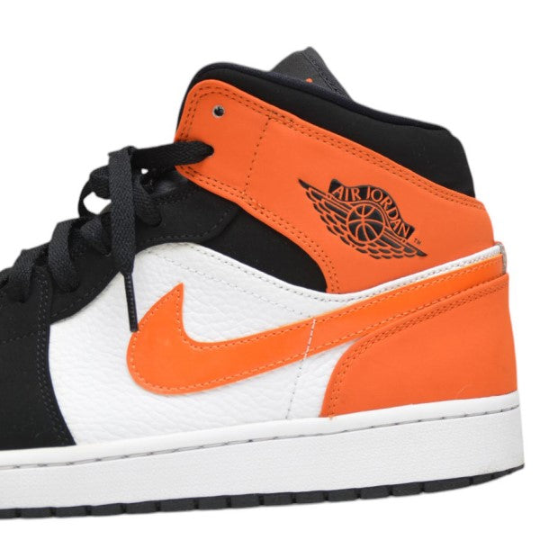 ナイキのAIR JORDAN 1 MID SHATTERED BACKBOARD スニーカー エアジョーダン1 554724-058です。 NIKE シューズ 古着・中古アイテム