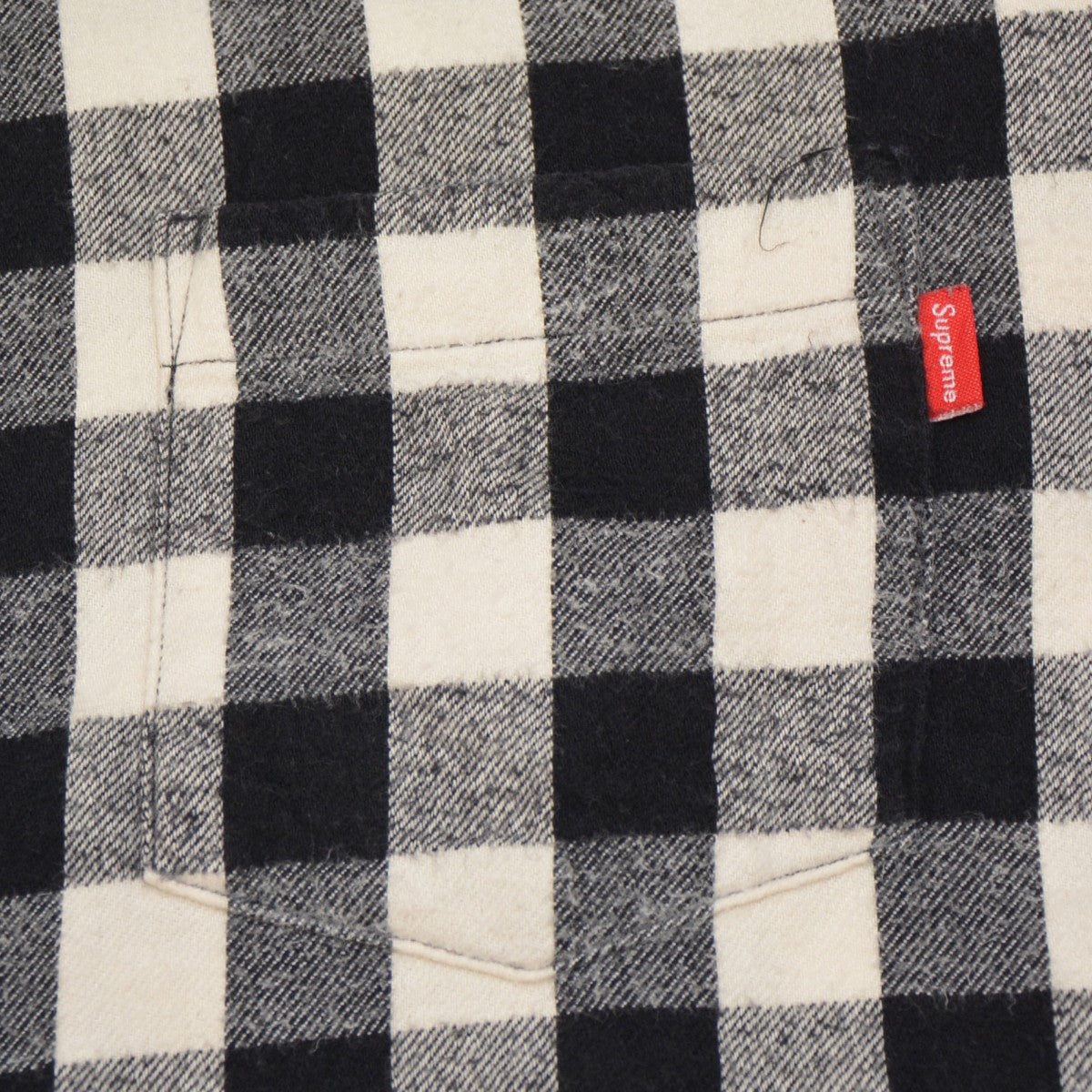 Supreme 古着・中古 シュプリームの2015AW Small Buffalo Flannel Shirt バッファローチェックネルシャツです。