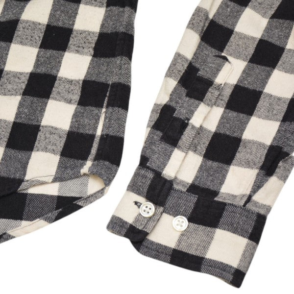 Supreme 古着・中古 シュプリームの2015AW Small Buffalo Flannel Shirt バッファローチェックネルシャツです。