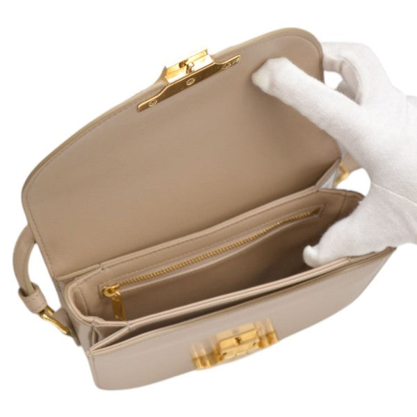 新品未使用 CELINE セリーヌ ブザス シルバー CELINE セリーヌ ティーン ブザス クレア トリオンフ ショルダー