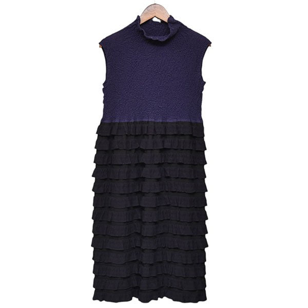 イッセイミヤケme フリル付きノースリーブトップス ネイビー＆スカート ISSEY MIYAKE(イッセイミヤケ) 25SSPRESSED FLORA PLEATS