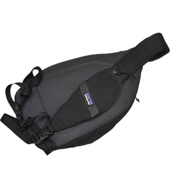 Patagonia Atom Bl. ブラック ショルダーバッグ Atom Sling Bag 8L(ALL BLK/ブラック): Patagonia