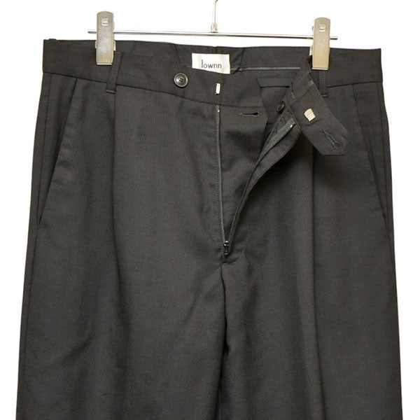 スラックスパンツ　ボタンデザインフレアパンツ