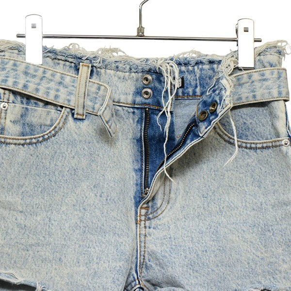 ALEXANDER WANG BELTED FRAYED BITE SHORTS IN DENIM ベルテッドデニムショートパンツ ダメージ加工 4DC2224081 古着・中古-3枚目のアイテム画像