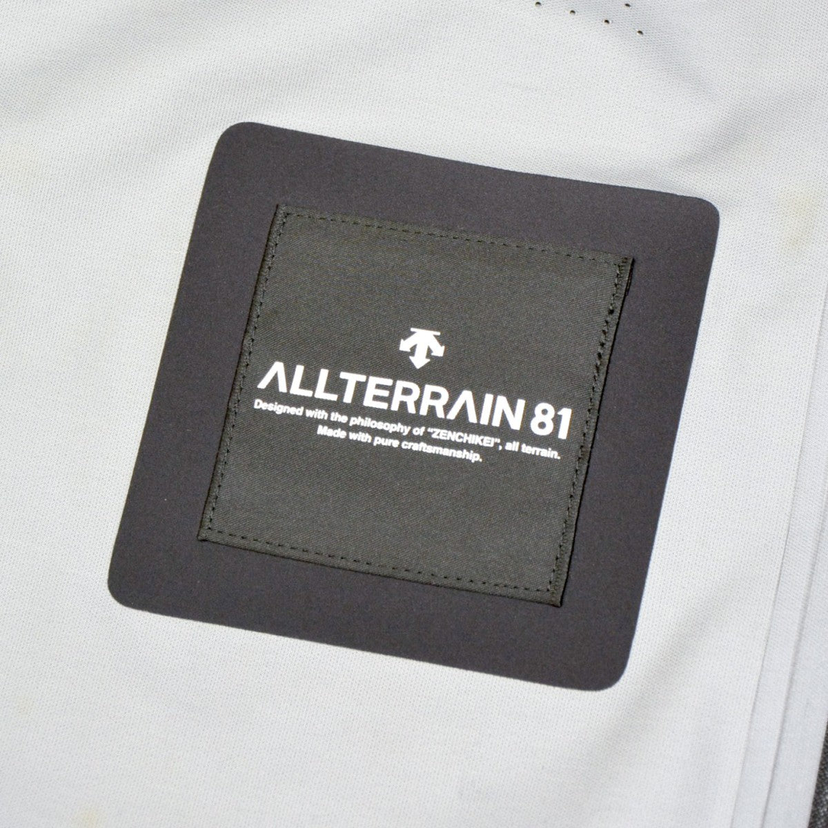 Descente ALLTERRAIN GORE-TEX SHELLJACKET ゴアテックスマウンテンパーカー シェルジャケット ブルゾン DOMXGC32X 古着・中古-9枚目のアイテム画像