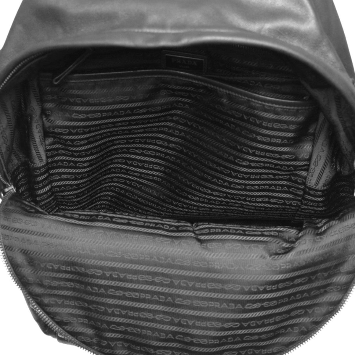 PRADA 三角ロゴプレートレザーバックパック リュック 2VZ066 古着・中古-4枚目のアイテム画像