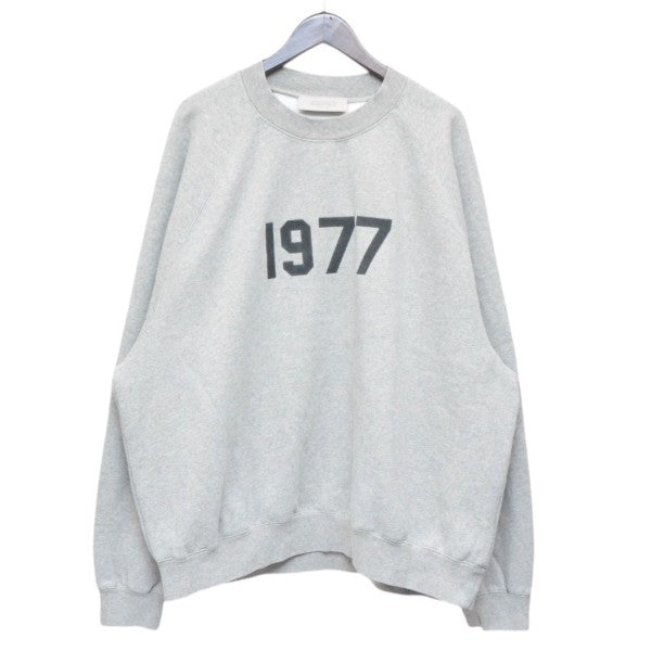 FOG ESSENTIALS 1977 SWEATSHIRT フロントプリントクルーネックスウェットシャツ トレーナー 古着・中古-1枚目のアイテム画像