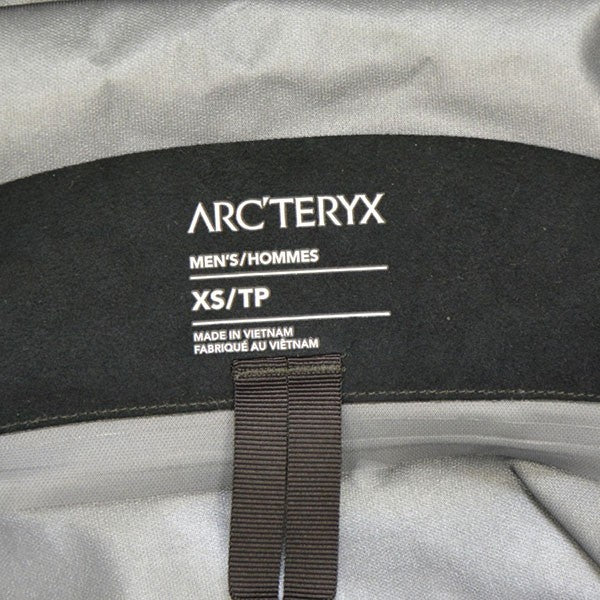 2025年モデル　GORE-TEX BETA JACKET　ゴアテックス マウンテンパーカー　ジャケット　ブルゾン　X0000010513