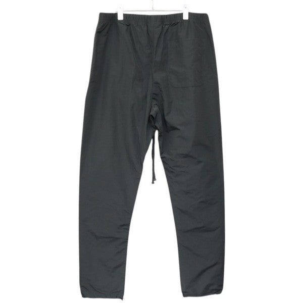 FOG ESSENTIALS ナイロンラバーロゴ ナイロンパンツ 古着・中古-2枚目のアイテム画像
