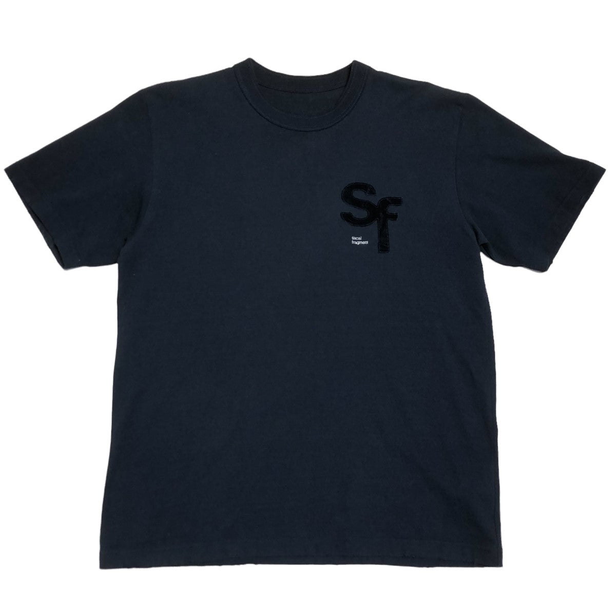 sacai(サカイ) ×Fragment Design クルーネックTシャツ 21-0314S ネイビー サイズ 14｜【公式】カインドオルオンライン  ブランド古着・中古通販【kindal】