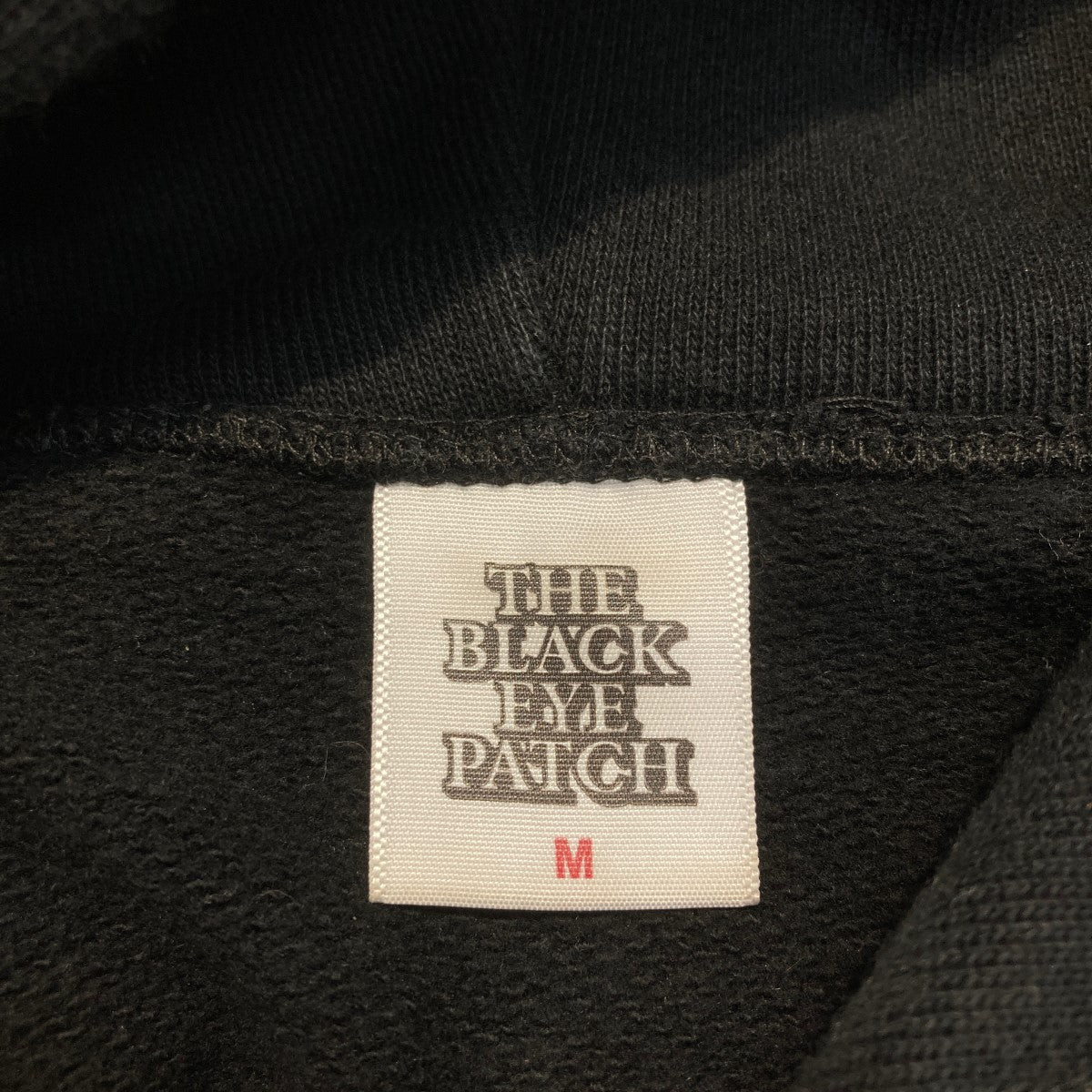 t54【希少】ブラックアイパッチ ボックスロゴ プリント パーカー 一点