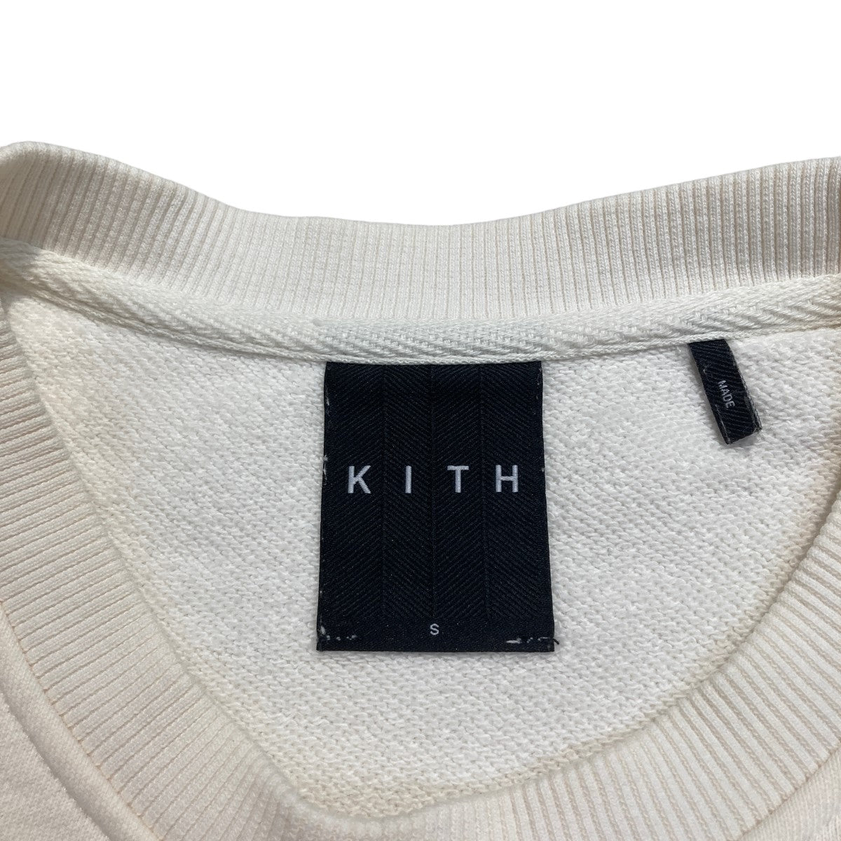 KITH(キス) ロゴ刺繍クルーネックスウェットKHW2145 KHW2145 ホワイト サイズ S｜【公式】カインドオルオンライン  ブランド古着・中古通販【kindal】