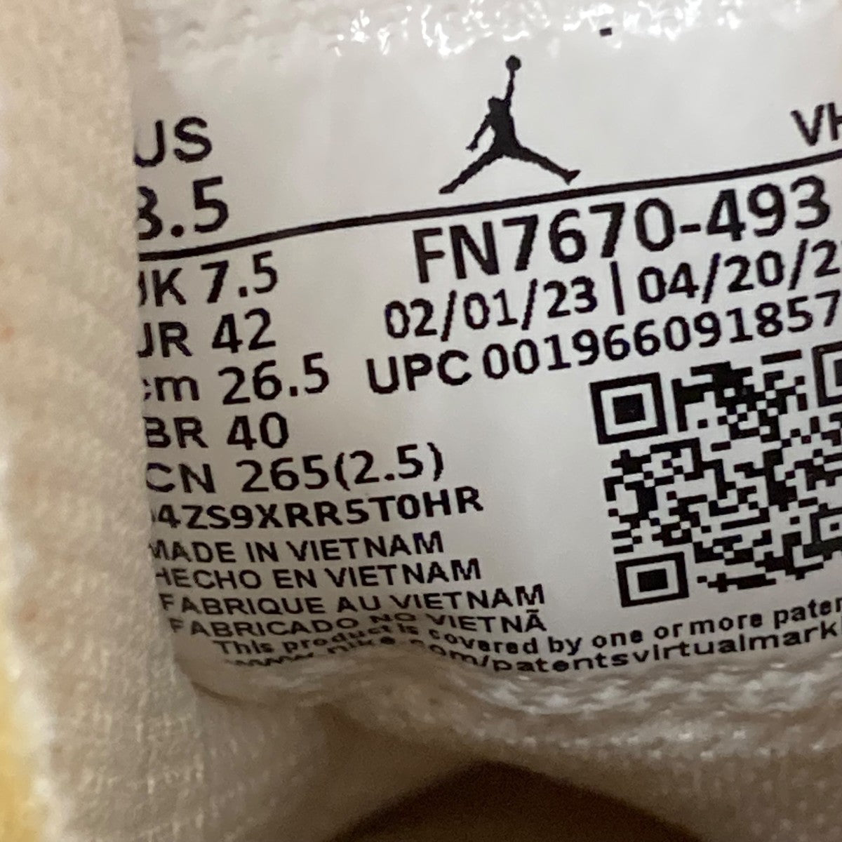 Air Jordan 1 Low SE World Make JapanスニーカーFN7670-493