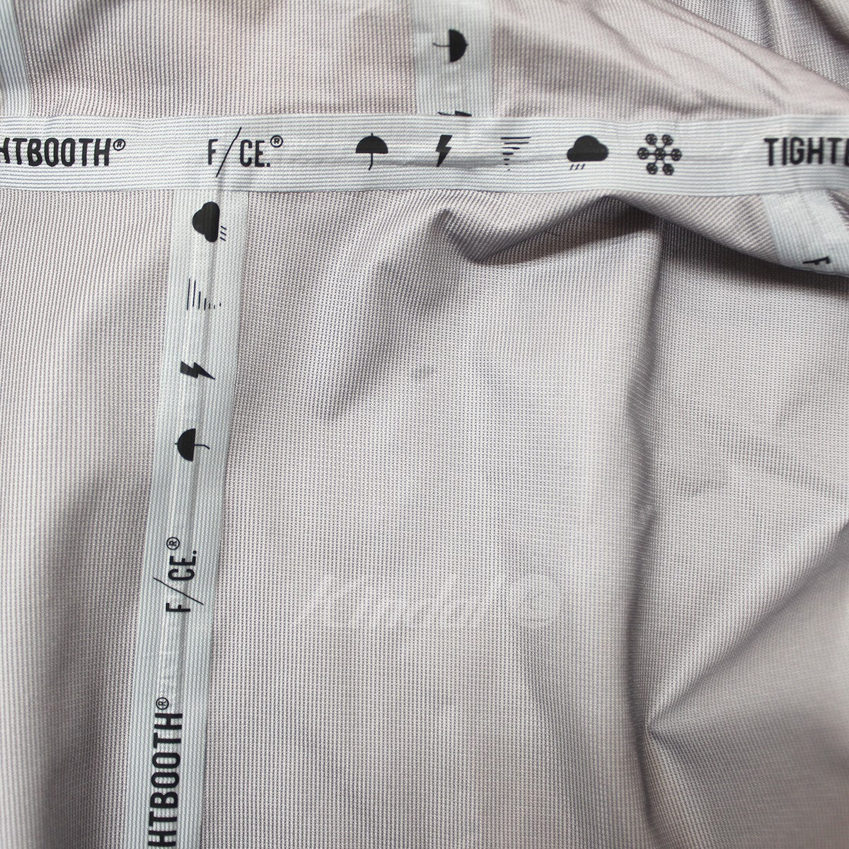 TIGHTBOOTH x F／CE．(タイトブース エフシーイー) 22AW RAIN COAT ／ タイトブース x エフシーイー ロゴ レインコート  FSP08222U000 オレンジ サイズ 15｜【公式】カインドオルオンライン ブランド古着・中古通販【kindal】