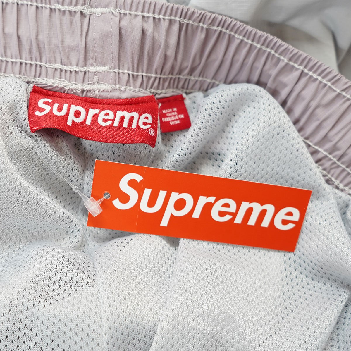 Supreme(シュプリーム) 23AW Logo Piping Track Pant ロゴ パイピング トラックパンツ ブランド表記 グレー サイズ  L｜【公式】カインドオルオンライン ブランド古着・中古通販【kindal】