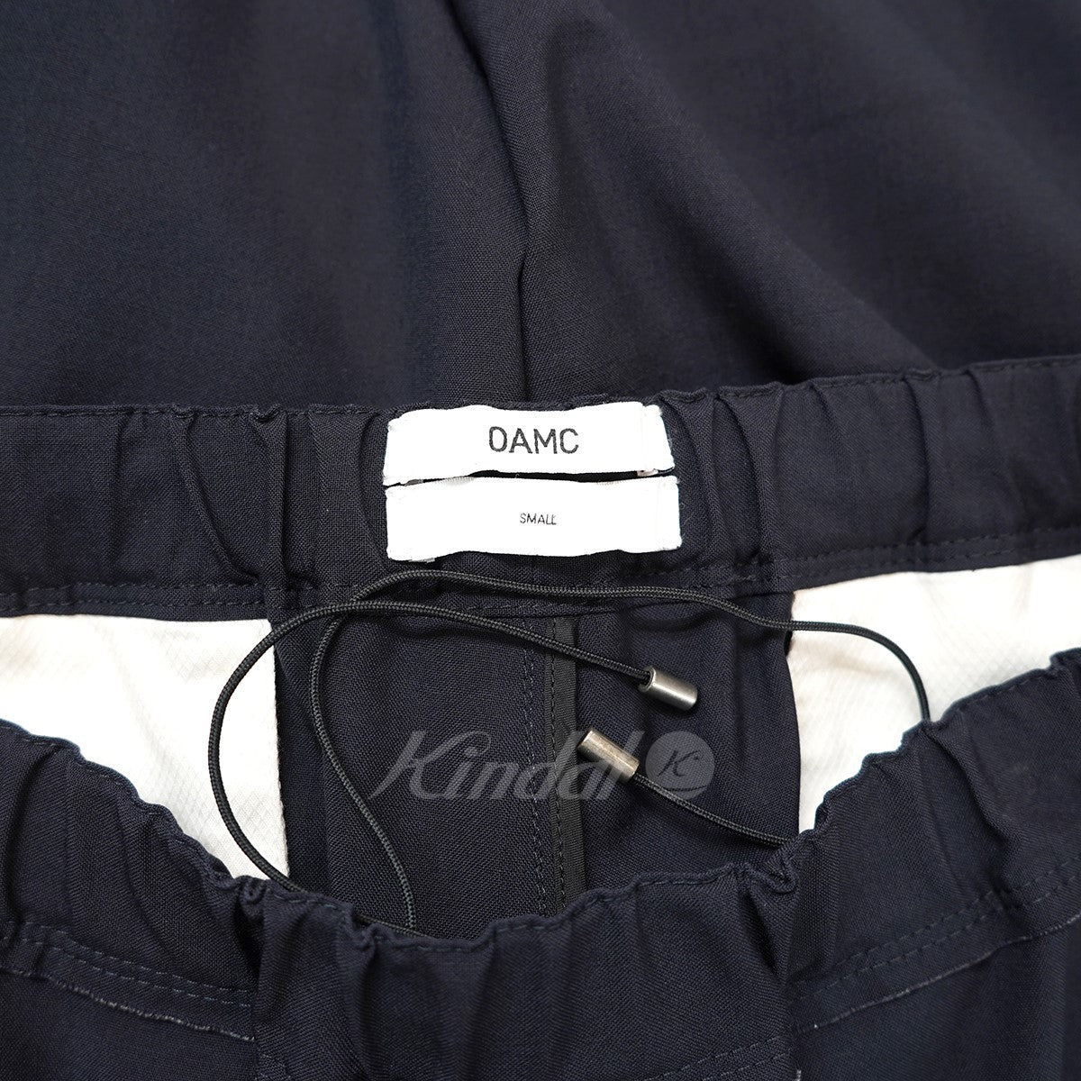 OAMC(オーエーエムシー) CROPPED DRAWCORD PANT クロップド ドローコード イージー パンツ OAMN303633  ダークネイビー調 サイズ S｜【公式】カインドオルオンライン ブランド古着・中古通販【kindal】