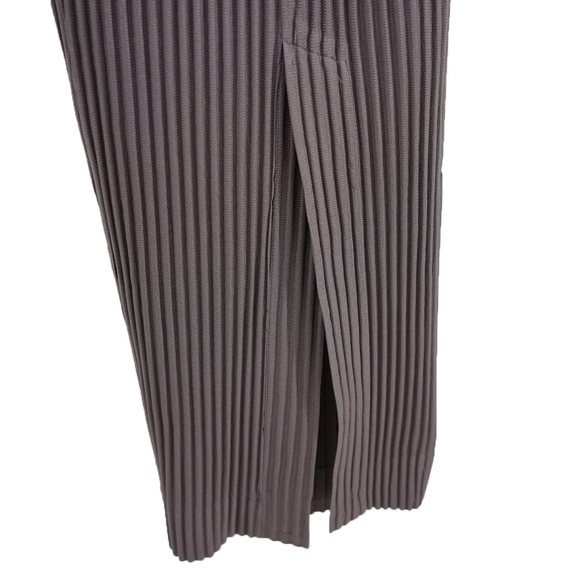 HOMME PLISSE ISSEY MIYAKE(イッセイミヤケオムプリッセ) PLEATS BOTTOMS 1 裾 ベント スリット プリーツ  パンツ 定価39600円 HP43JF136 スレートバイオレット サイズ 1｜【公式】カインドオルオンライン ブランド古着・中古通販【kindal】