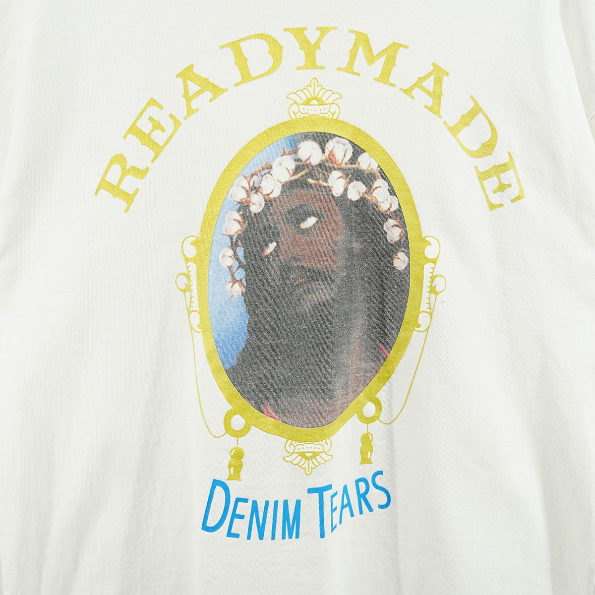 READYMADE×DENIM TEARS 22SS × DENIM TEARS COTTON WREATH T ロゴ Tシャツ  RE-DT-WH-00-00-12 ホワイト サイズ XL｜【公式】カインドオルオンライン ブランド古着・中古通販【kindal】