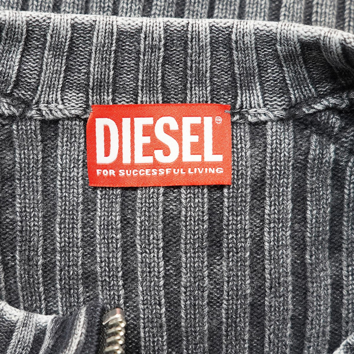 DIESEL by Glenn Martens(ディーゼル グレン・マーティンス) 24AW k-matty ダブルジップ タイニー Dロゴ ジップ  ニット