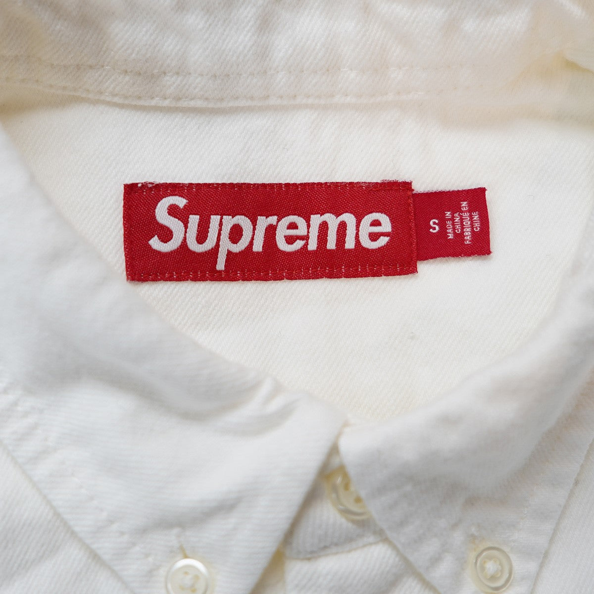 Supreme(シュプリーム) 24AW Small Box Shirt White Denim スモールボックスロゴ デニムシャツ ホワイト サイズ  S｜【公式】カインドオルオンライン ブランド古着・中古通販【kindal】