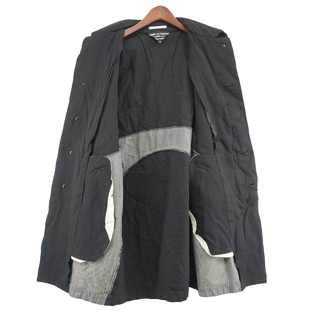 コムデギャルソン オムプリュス エバーグリーンの切替ステンカラーコートです。 COMME des GARCONS HOMME PLUS EVER GREEN 古着・中古 アウター アイテム