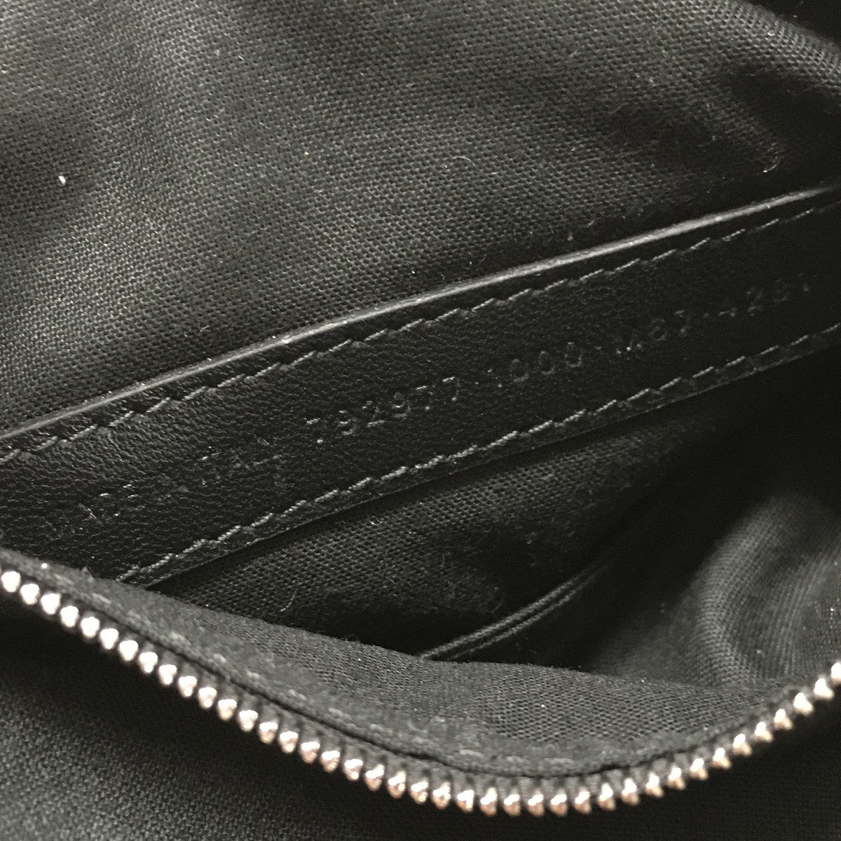 バレンシアガのMonaco Mini Shoulder Bag モナコ ミニ バッグ ブラック アリーナカーフスキン アンティーク調 ショルダーバッグです。 BALENCIAGA 古着・中古 バッグ アイテム