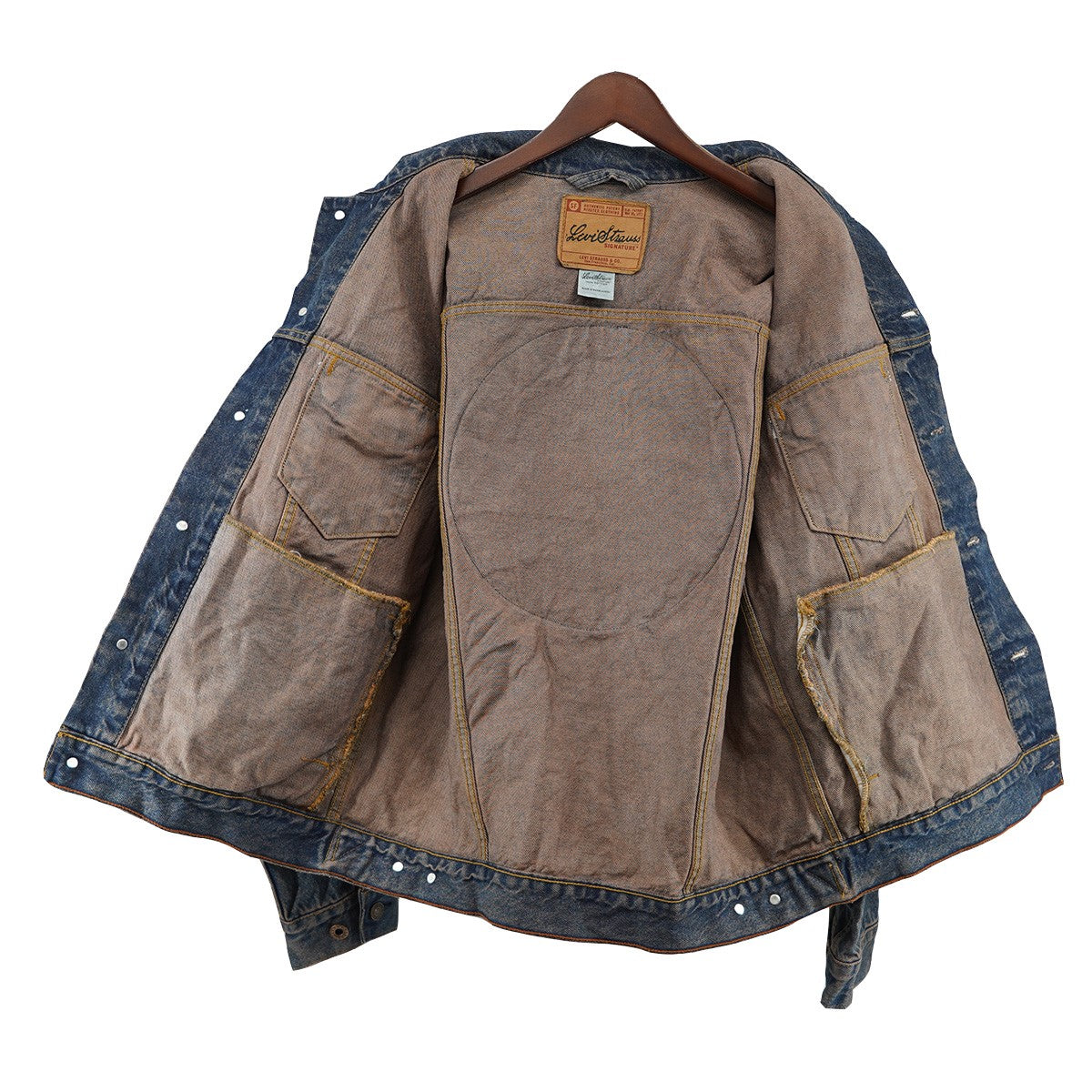 LEVI’S 古着・中古 リーバイスのワッペン 染色カスタム 加工 デニムジャケットです。
