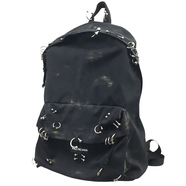 バレンシアガ　エクスプローラー　ピアス　リュック　ナイロン　ブラック　汚れ加工 8056000219340_1_grande.jpg?v=