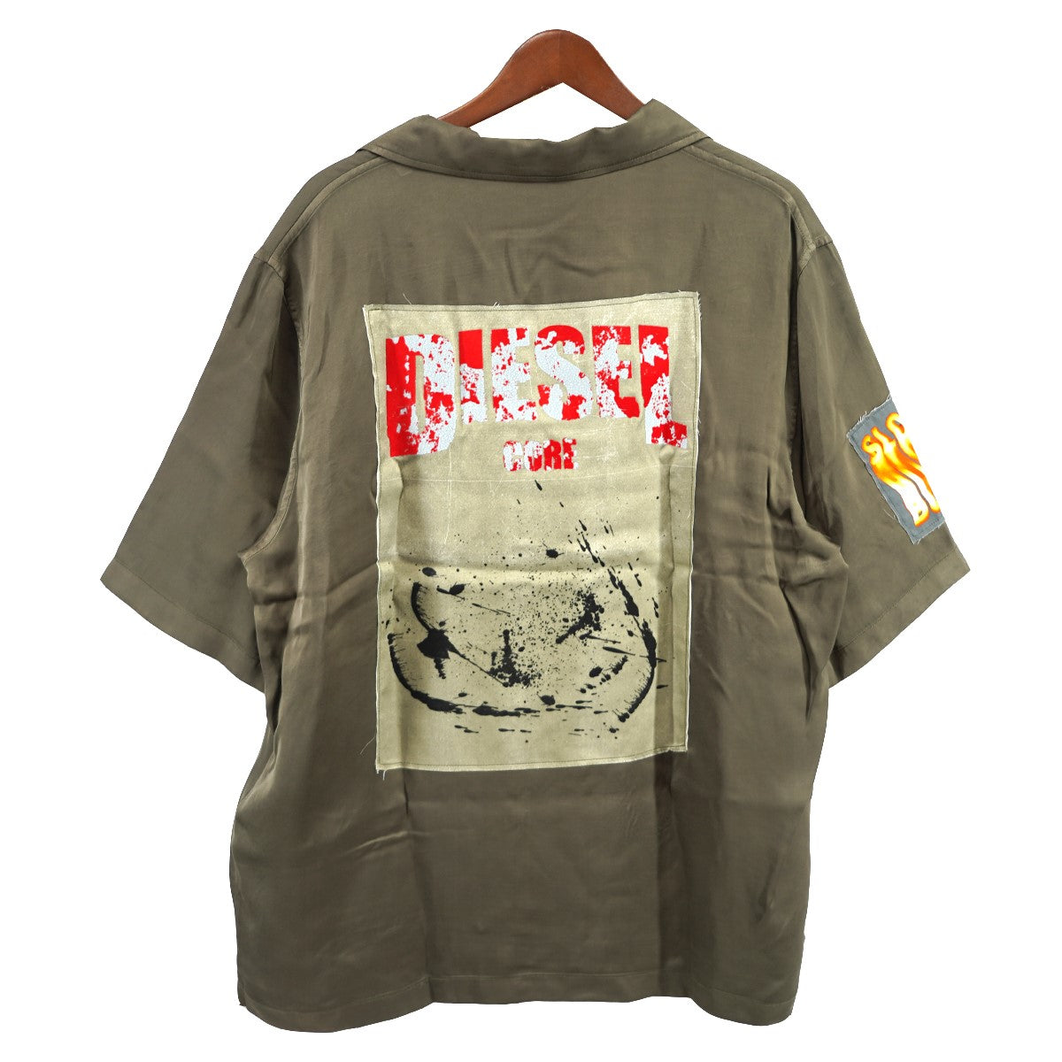 DIESEL by Glenn Martens 25SS S-DAXHE Short-sleeve satin shirt with patchesビスコース サテン ロゴ パッチ 開襟 オープンカラー 半袖シャツ 古着・中古-2枚目のアイテム画像