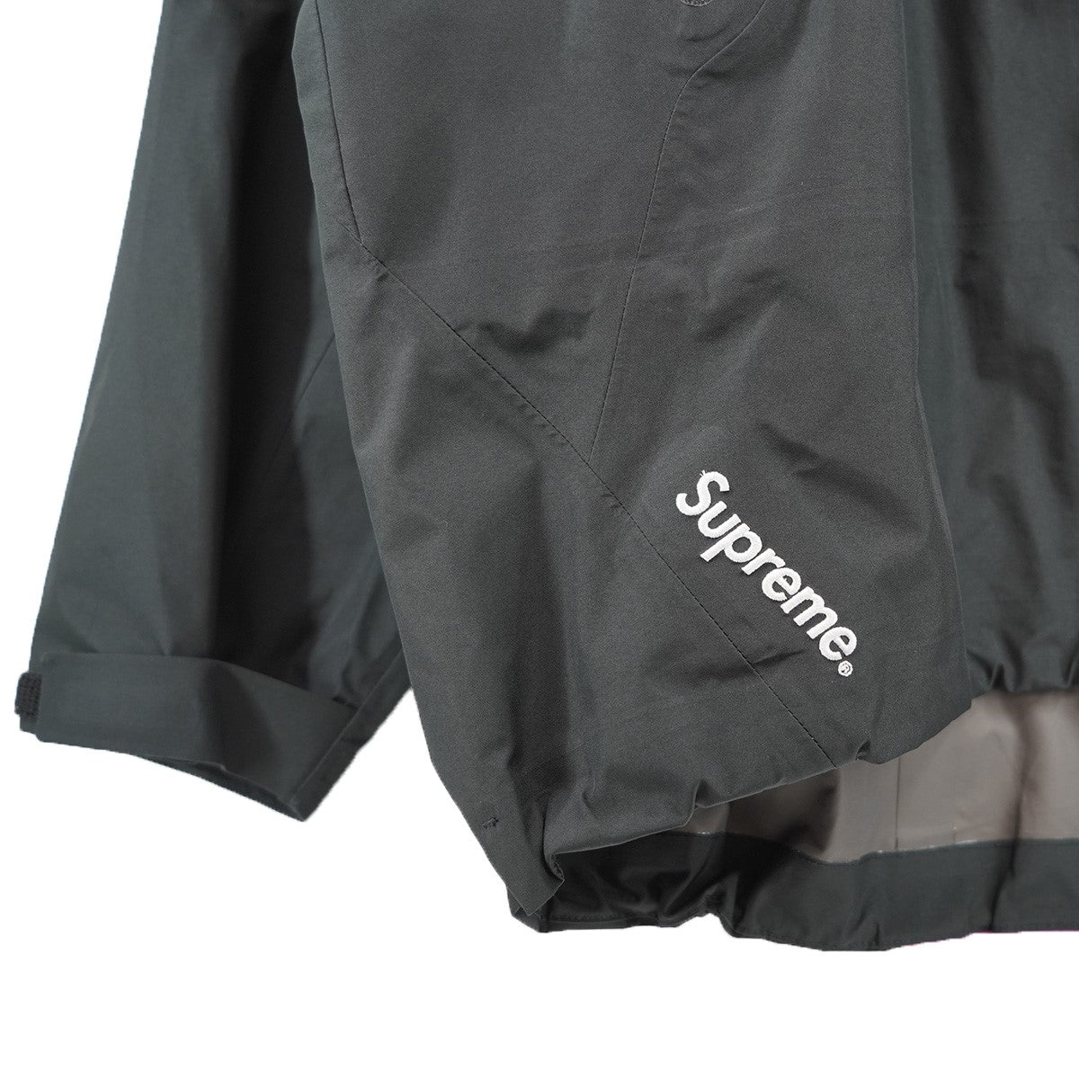 Supreme(シュプリーム) 22AW Gonz GORE-TEX Shell Jacketロゴ