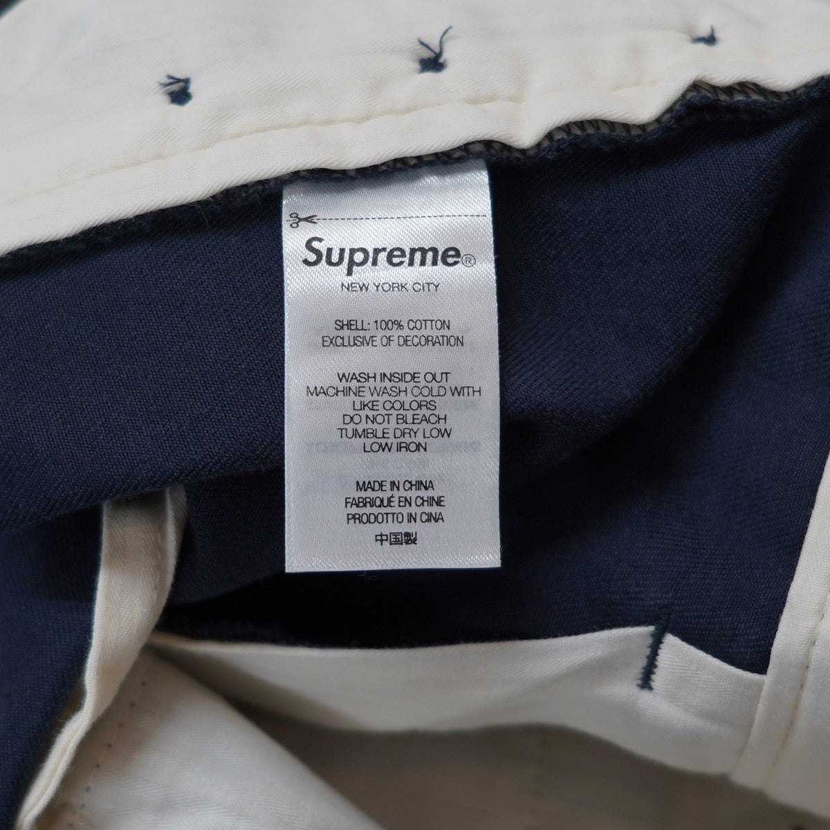 SUPREME グレー W32 チノパン アーチロゴ SUPREME グレー W32 チノパン アーチロゴ