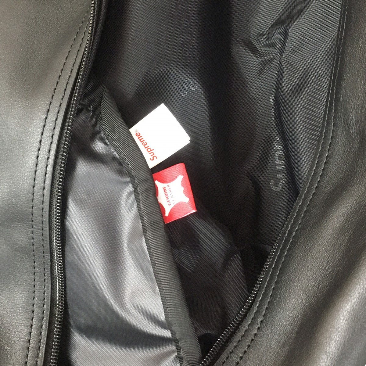Supreme(シュプリーム) 24AW Leather Duffle Bagボックスロゴ