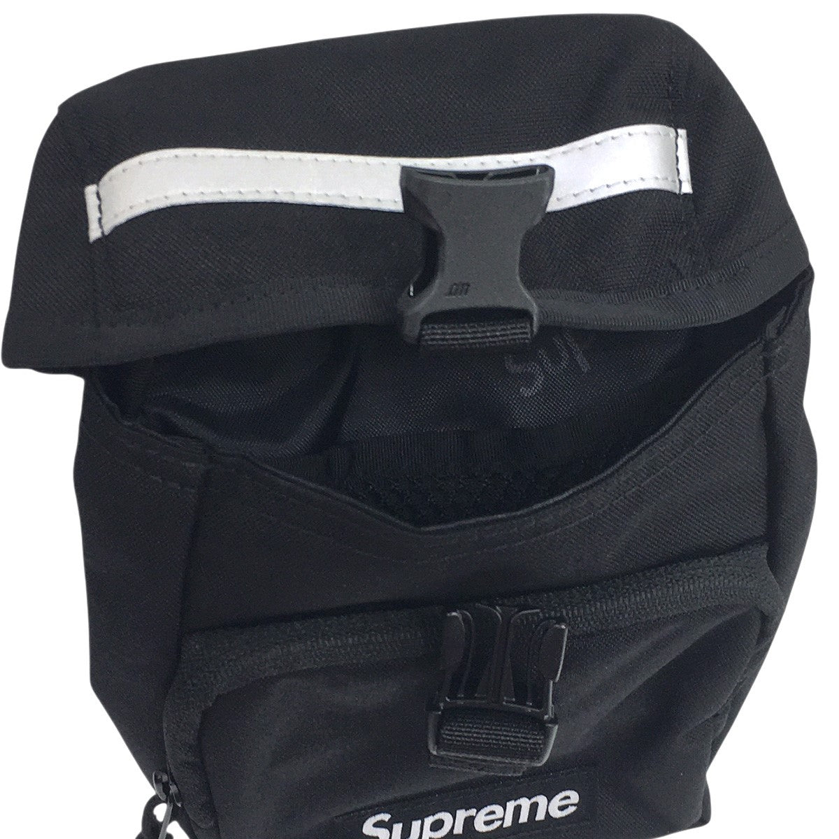 【新品未使用✨Camera Bag】シュプリーム　サコッシュ　スノーカモ　人気 Supreme(シュプリーム) 24AW Camera Bag ロゴ カメラ ショルダー