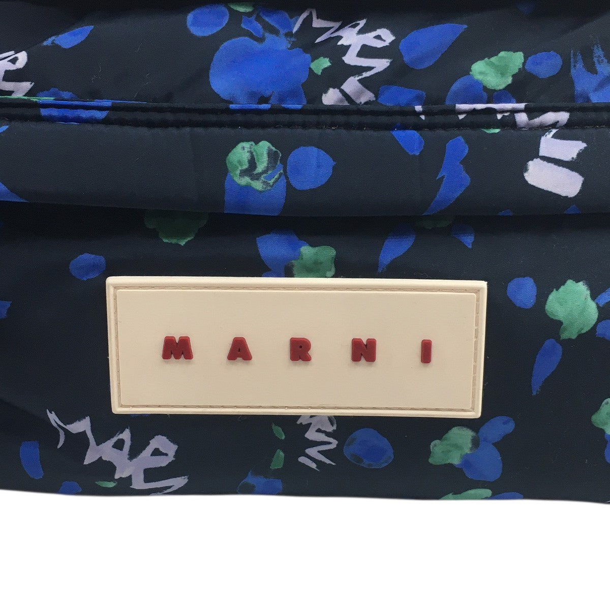 未使用に近い★MARNI マルニ★ラバーパンプス　サイズ37 MARNI(マルニ) 24SS Marsupio LARGE BUM CROSSBODY BAGPuff