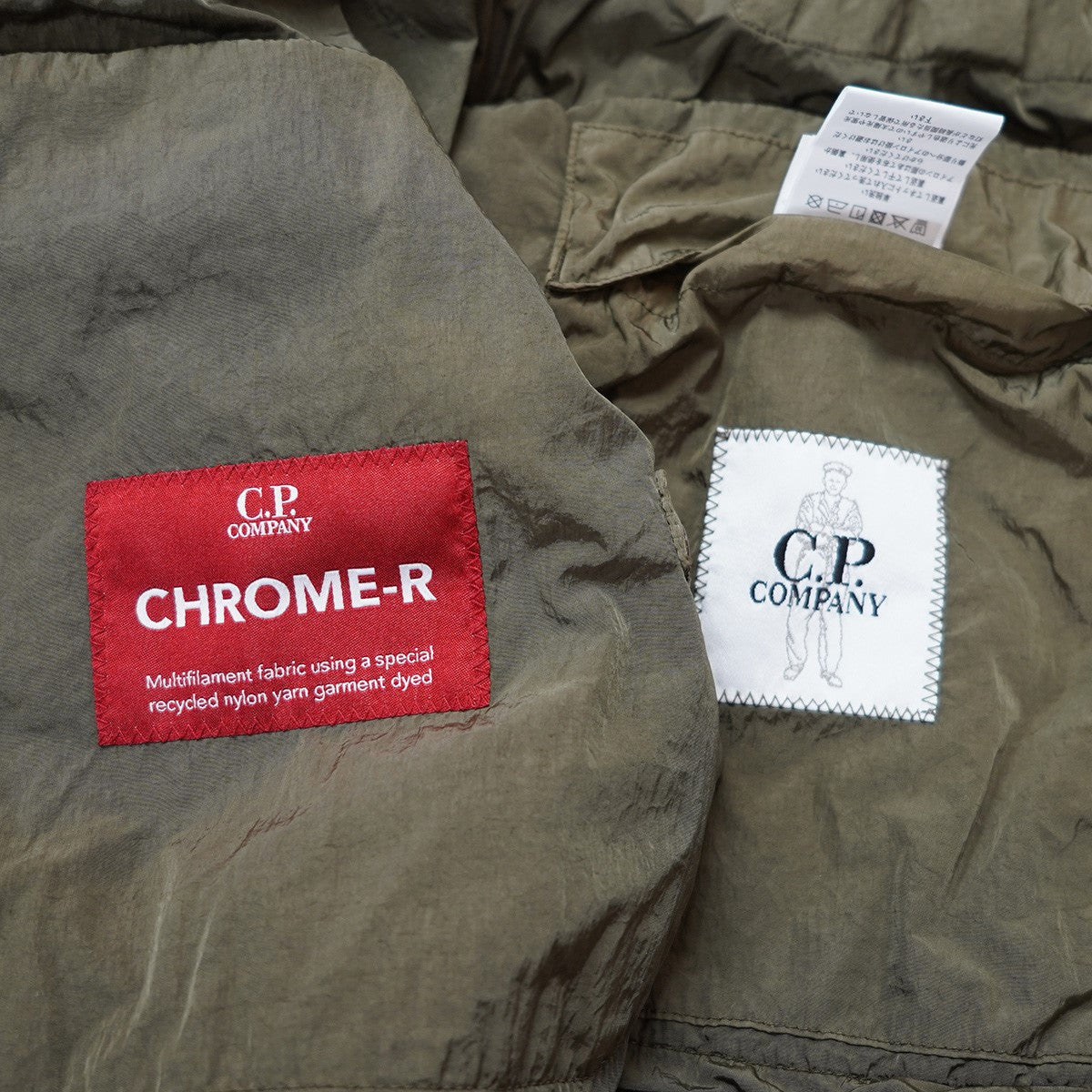 C．P COMPANY(シーピーカンパニー) CHROME-R MULTI PK BOMBER