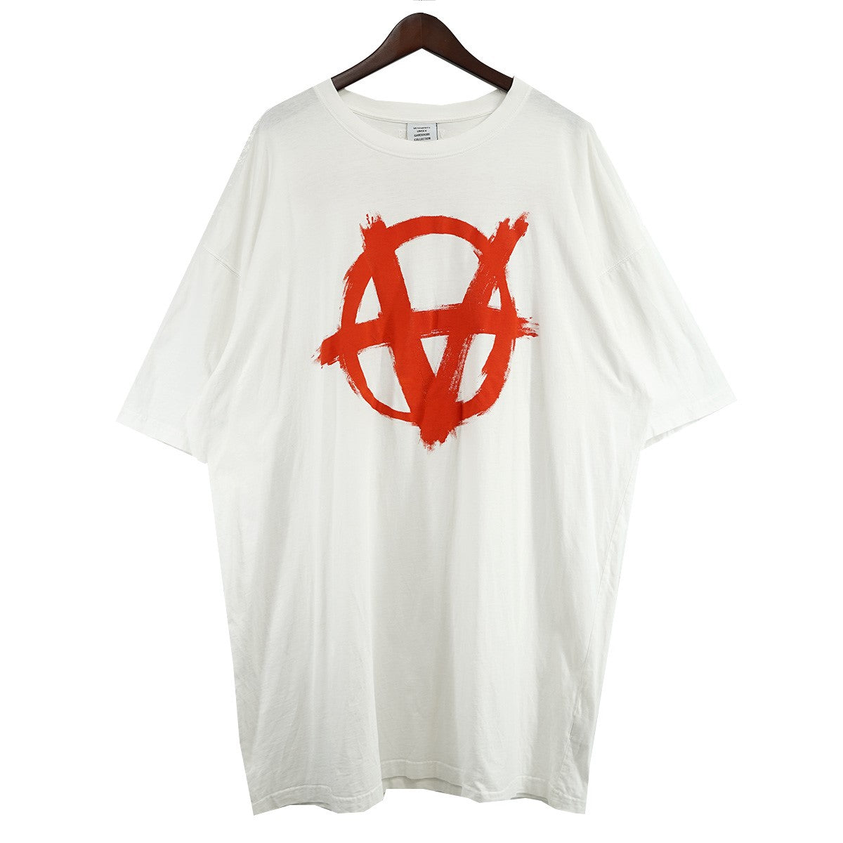 VETEMENTS 21SS ANARCHY GOTHIC LOGO T-SHIRTロゴ アナーキー オーバーサイズ Tシャツ 古着・中古-1枚目のアイテム画像