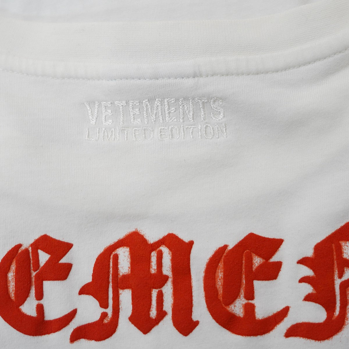 VETEMENTS 21SS ANARCHY GOTHIC LOGO T-SHIRTロゴ アナーキー オーバーサイズ Tシャツ 古着・中古-5枚目のアイテム画像