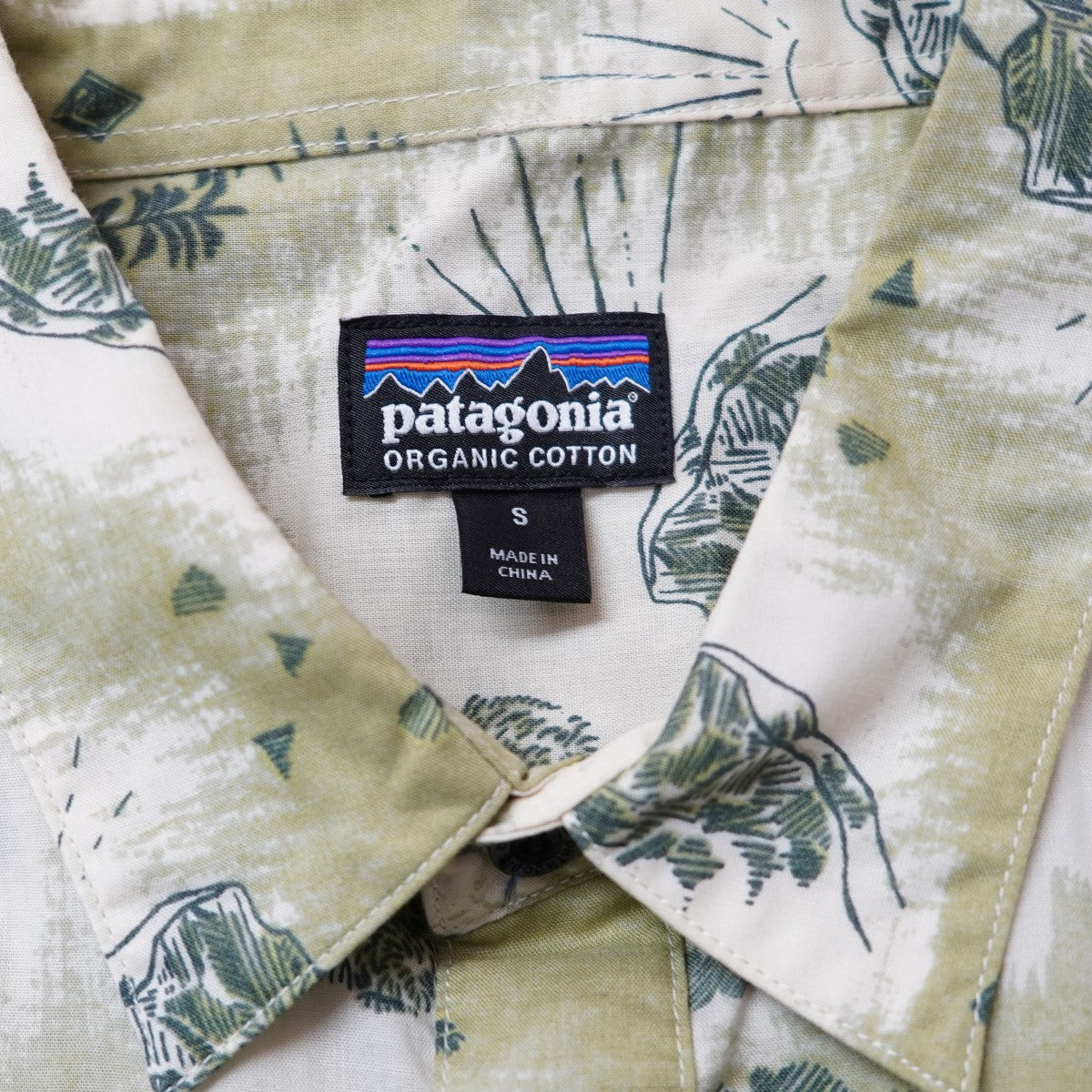 Patagonia パタゴニア 半袖シャツ XS 野菜柄 グリーン Patagonia パタゴニア 半袖シャツ XS 野菜柄 グリーン - メルカリ