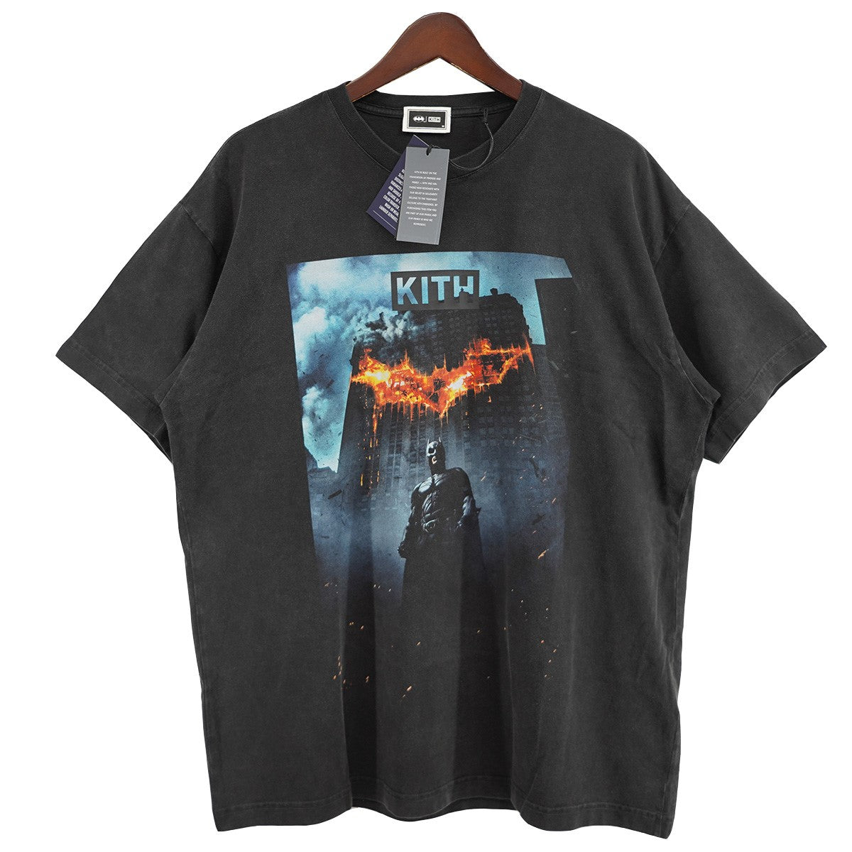 即日発送 KITH THE DARK KNIGHT RISES Tシャツ L バットマン KITH コラボTシャツ THE DARK KNIGHT RISES - メルカリ