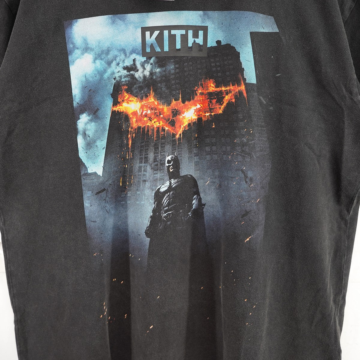 【KITH NYC】関税/送料込み Kith x Batman Bats Vintage Tee Kith x Batman Bats Vintage Tee White Men's - FW24 - US