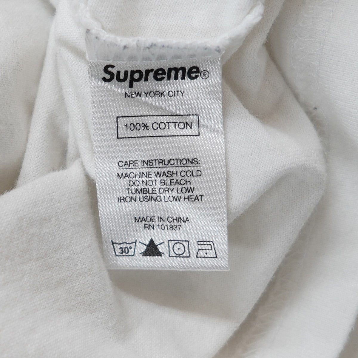 supreme Small Box Tee ホワイト Lサイズ Supreme Small Box L S Tee (FW21) - $68