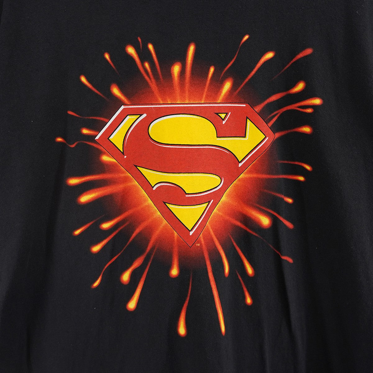 00s Superman Flame Logo Fire Shield Teeスーパーマン エンブレムプリント Tシャツ