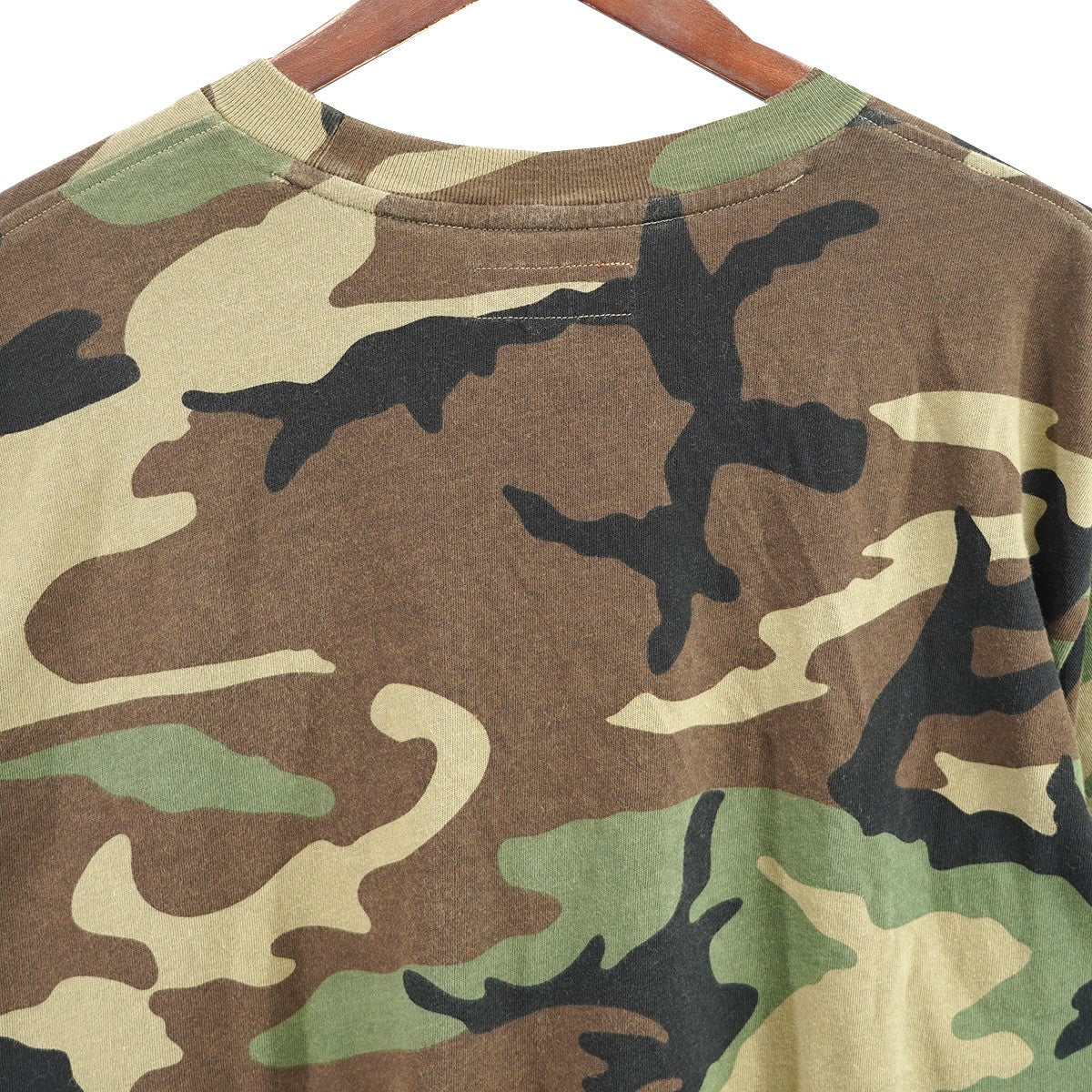 Supreme 25ss camo 迷彩柄　tシャツ Supreme 25ss camo 迷彩柄 tシャツ